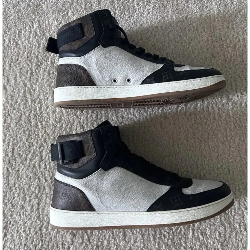 Authentic Louis Vuitton Rivoli Triple Monogram Sneakers LV 9.5 (fits USA 10.5)